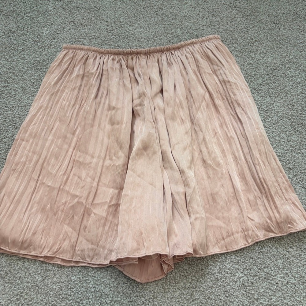 Vince Satin Pleated Shorts Womens XS Pink High Waist Preppy Coquette Luxury